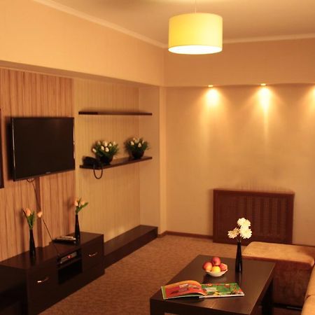 Hotel Dostuk Bişkek Dış mekan fotoğraf