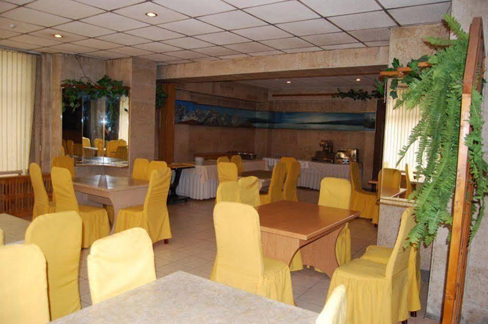 Hotel Dostuk Bişkek Dış mekan fotoğraf