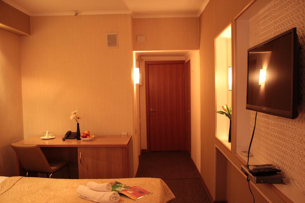 Hotel Dostuk Bişkek Dış mekan fotoğraf