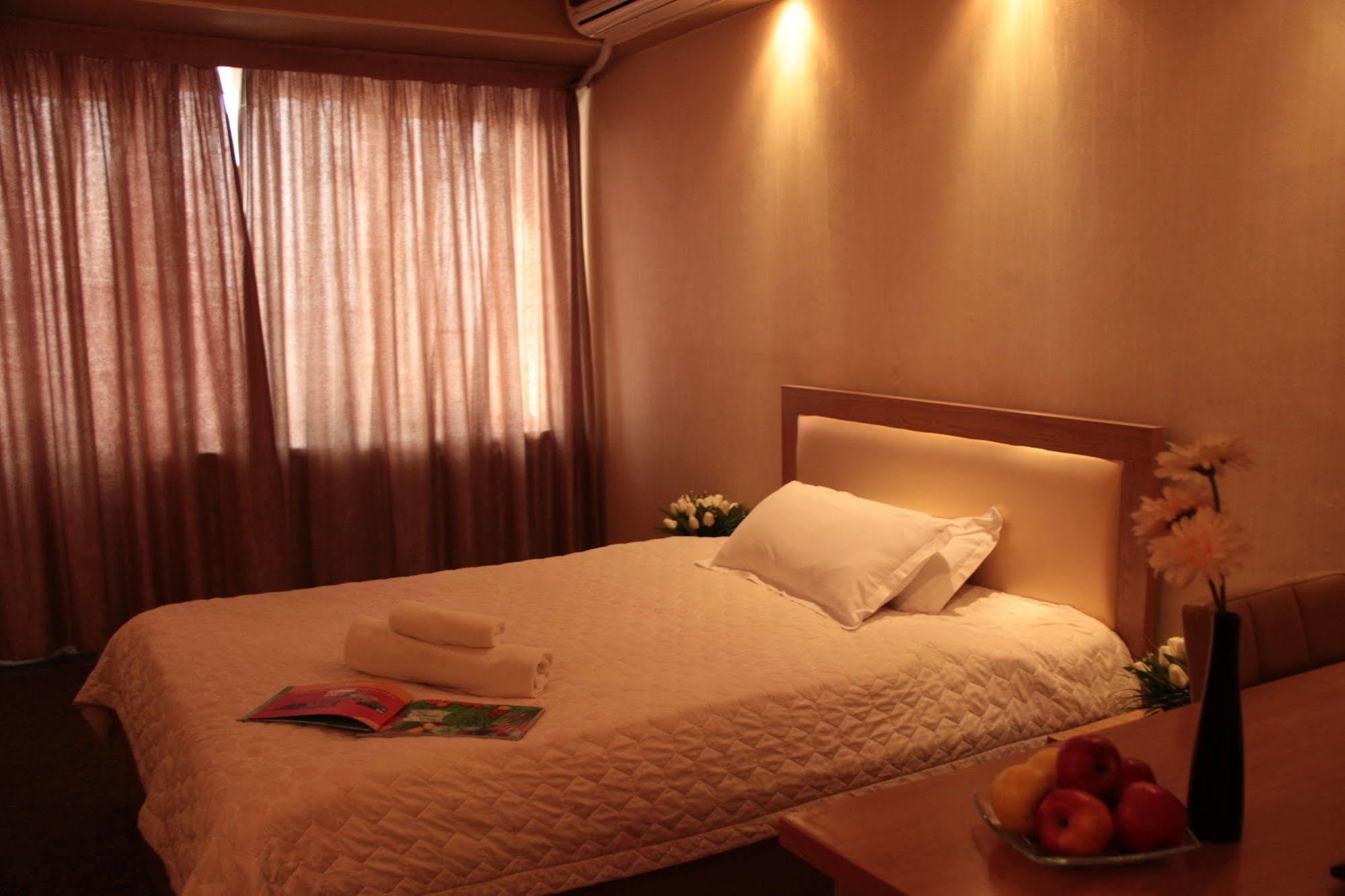 Hotel Dostuk Bişkek Dış mekan fotoğraf