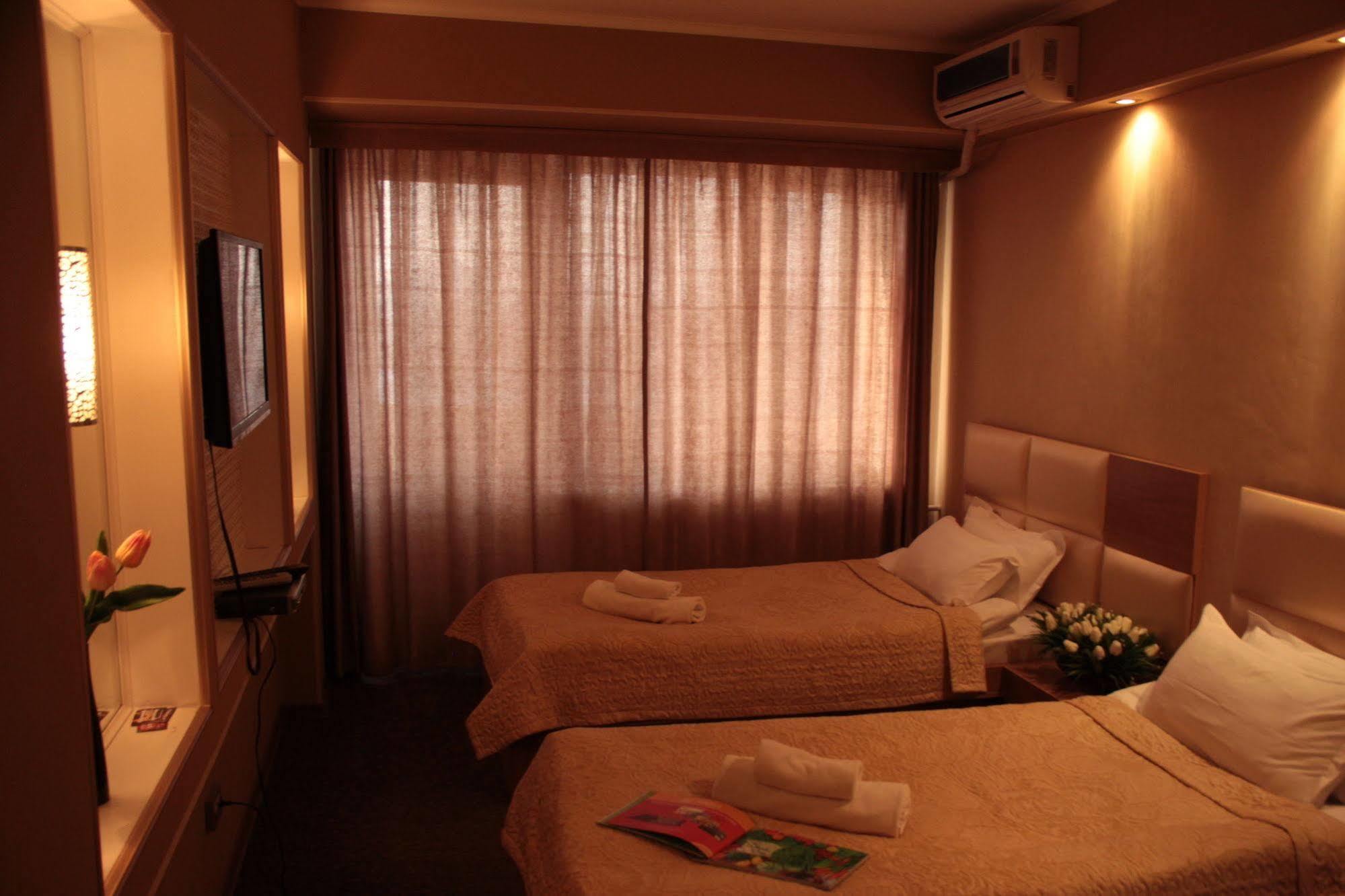 Hotel Dostuk Bişkek Dış mekan fotoğraf