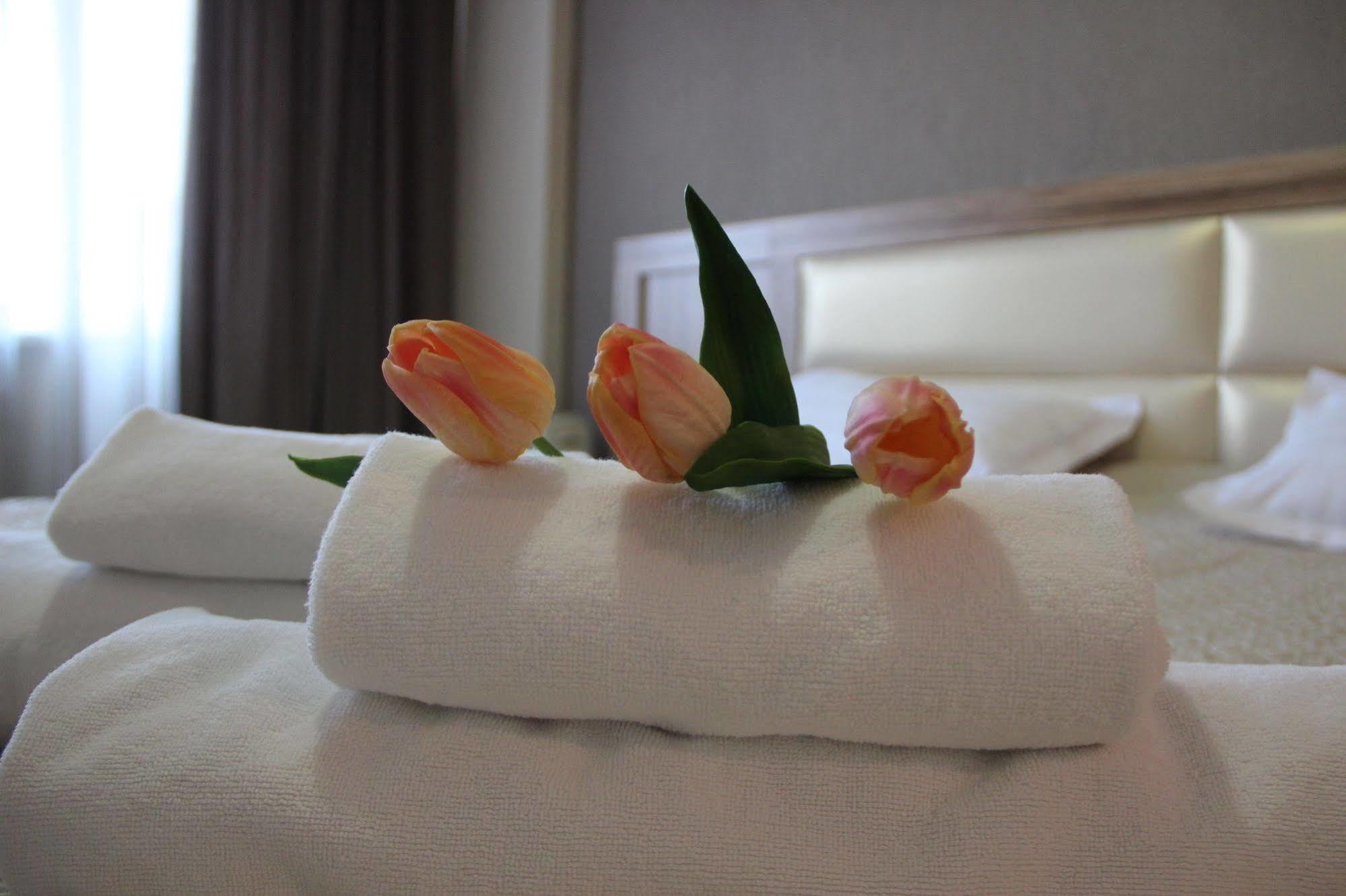 Hotel Dostuk Bişkek Dış mekan fotoğraf
