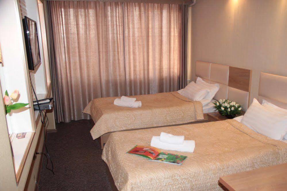 Hotel Dostuk Bişkek Dış mekan fotoğraf